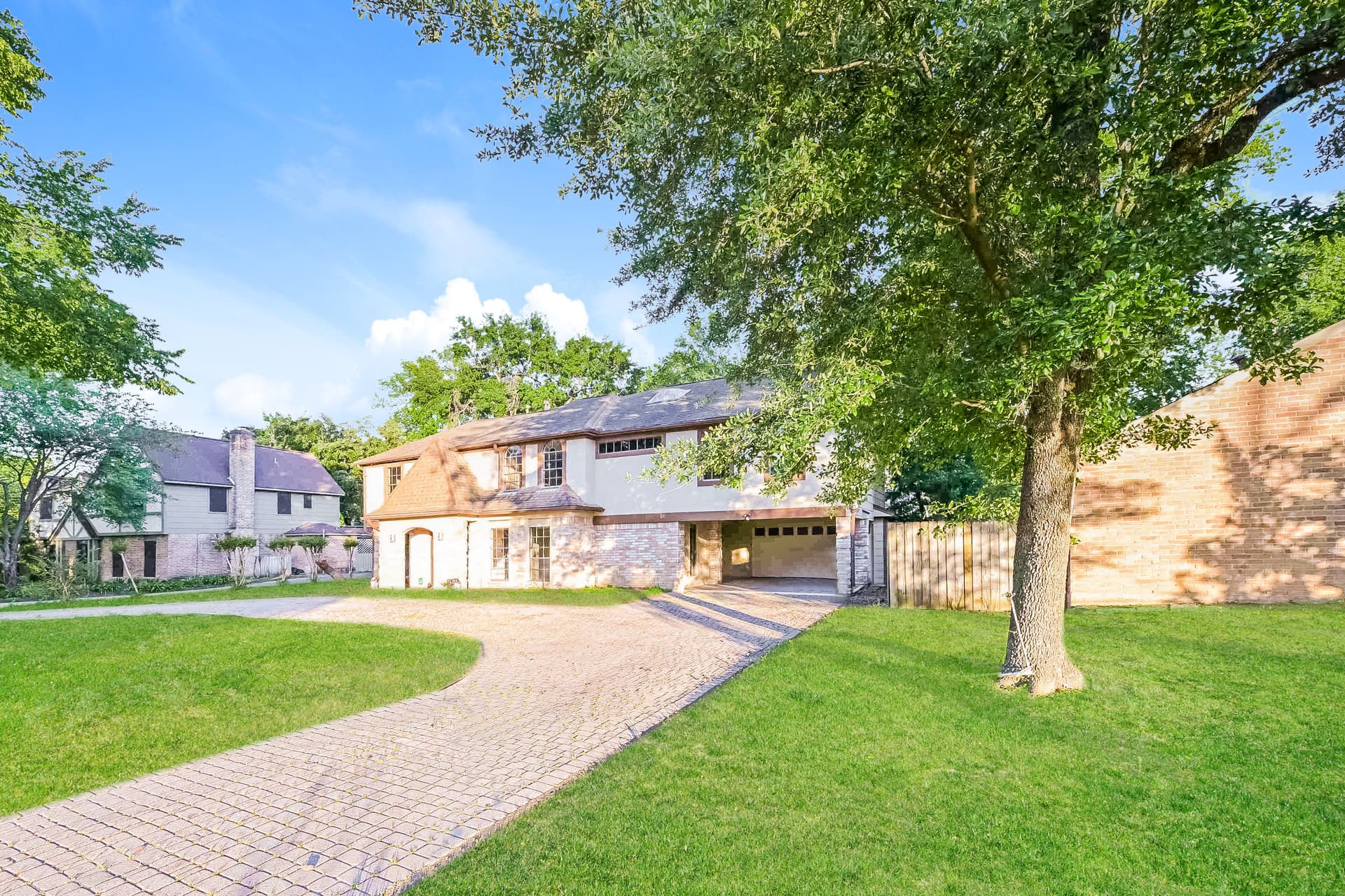 15509 Lakeview Dr