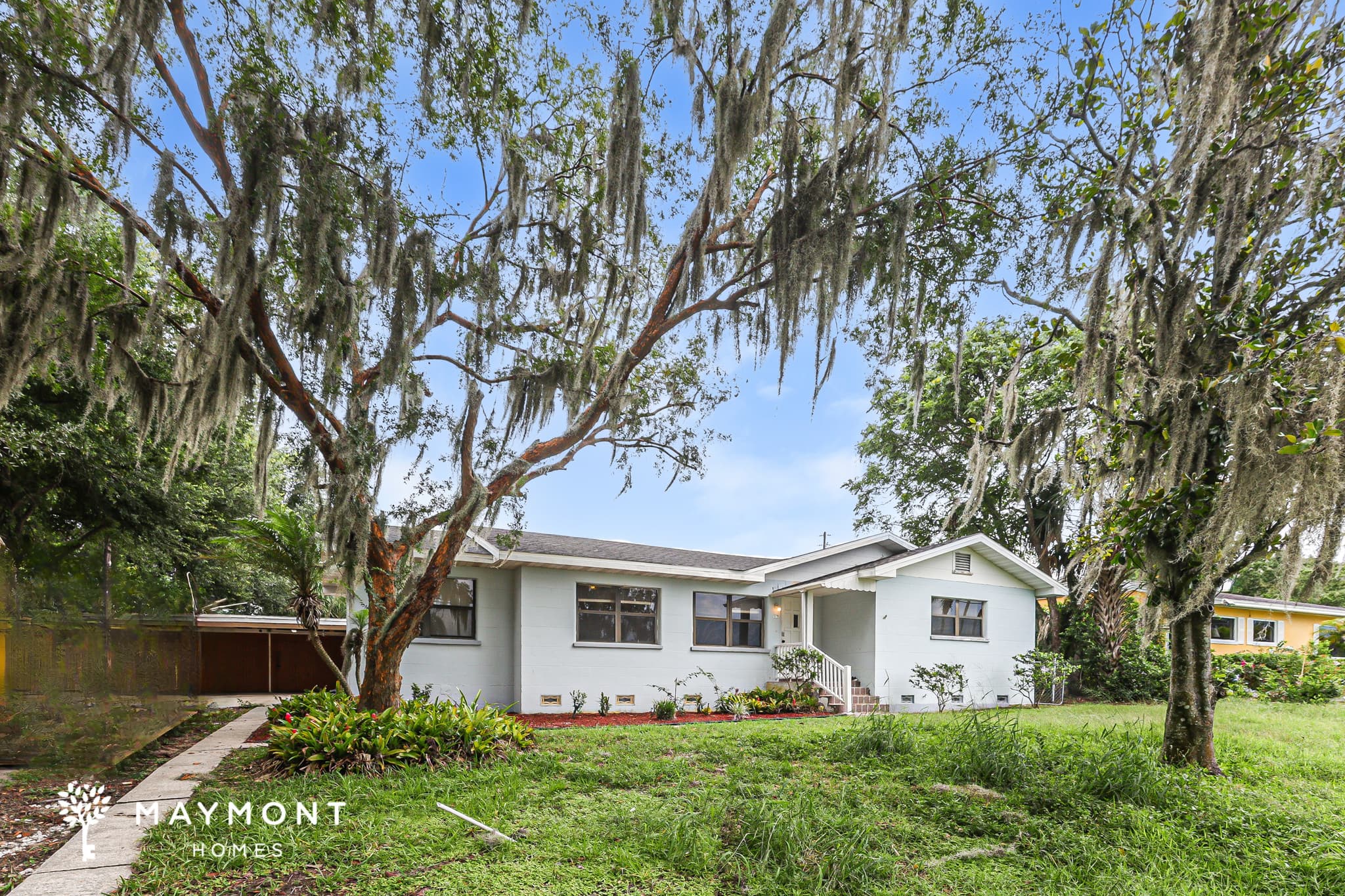 1106 S Lakeshore Blvd
