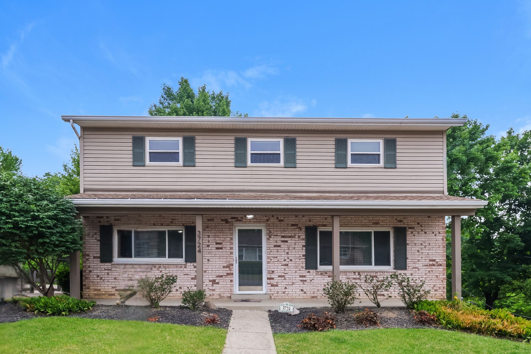 3724 Cliffwood Court