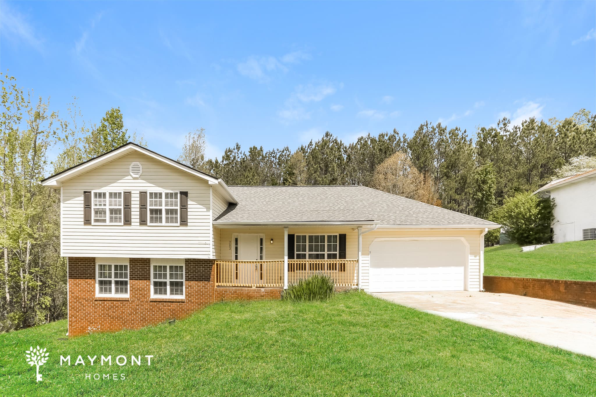 203 Devonwood Ln