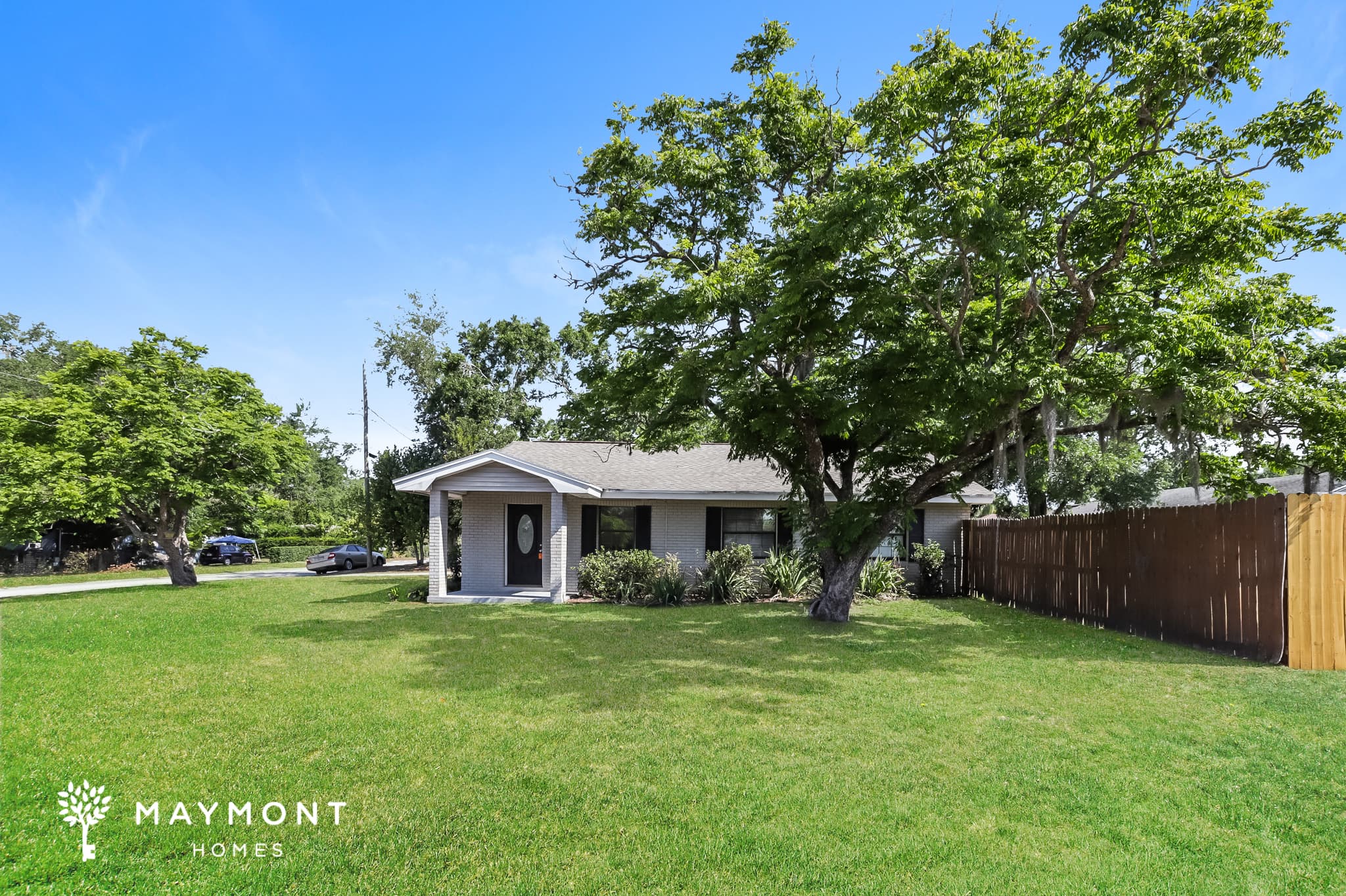 690 Formosa Ave