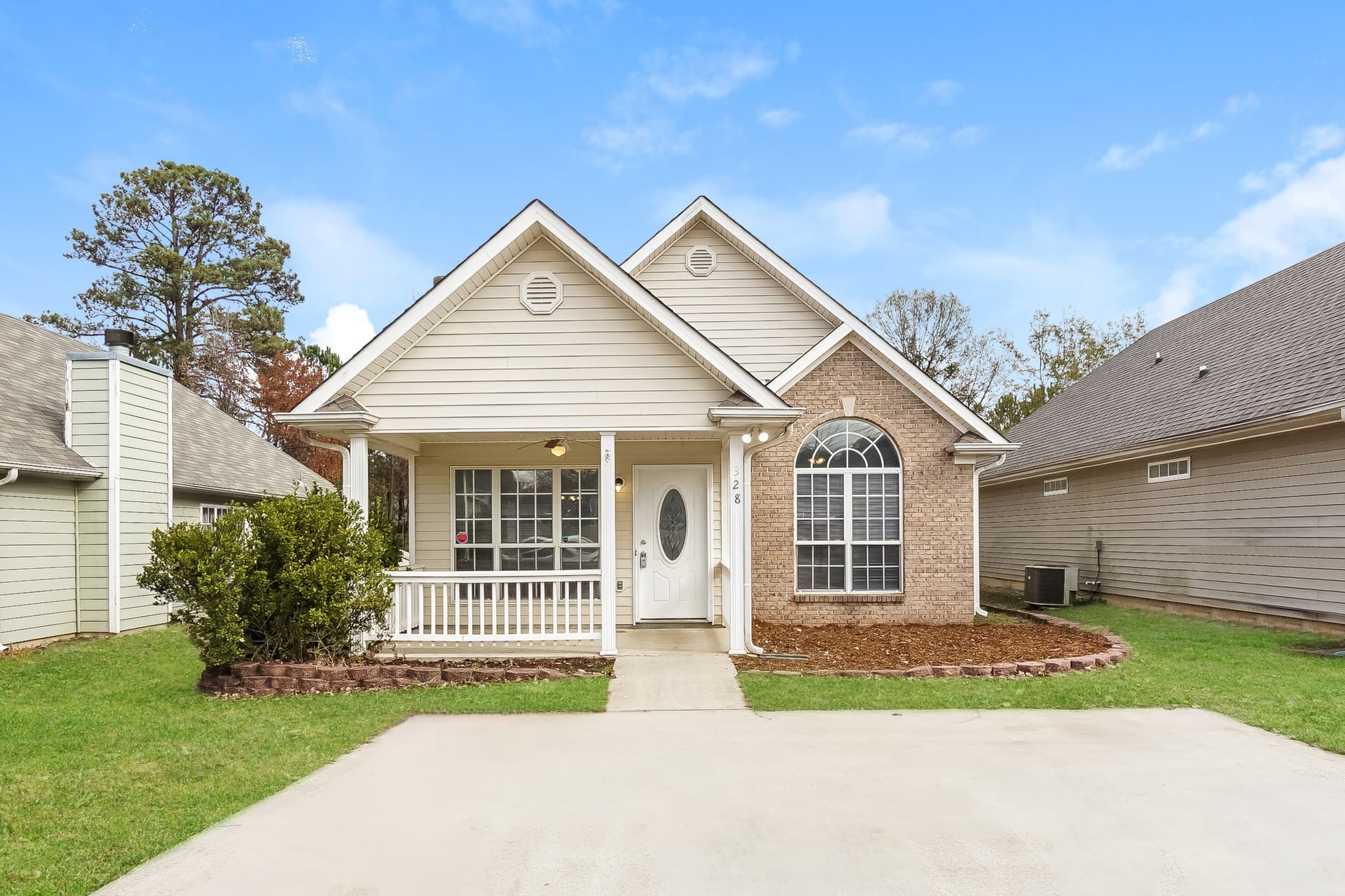 328 Camden Cove Cir
