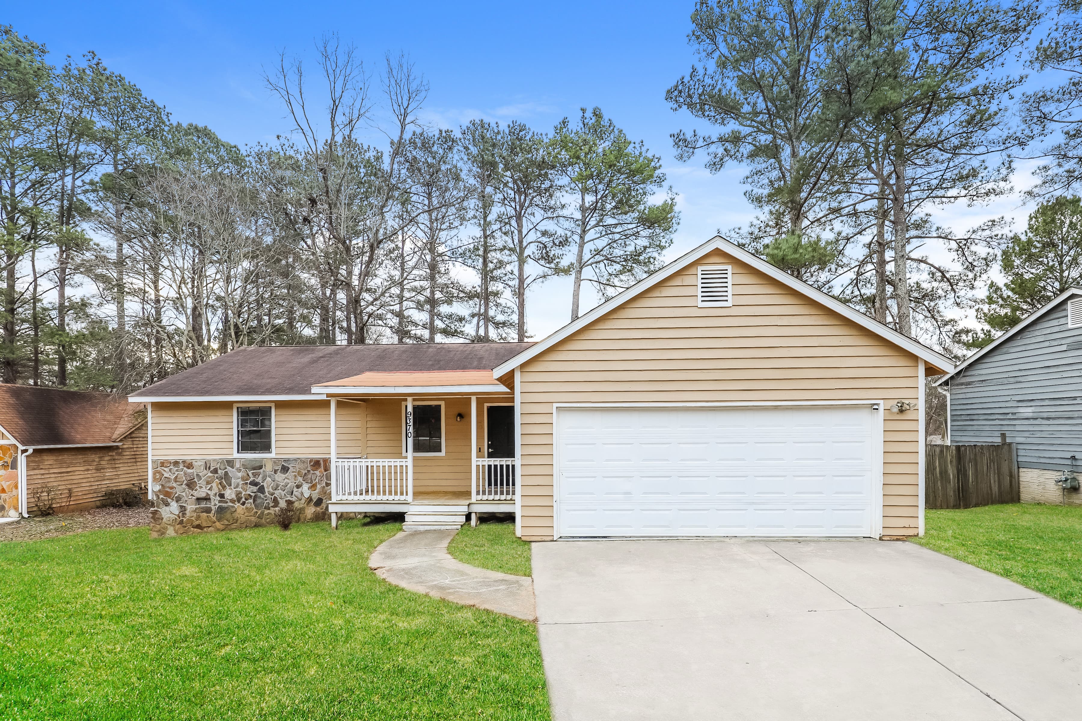 9370 Woodloop Ct