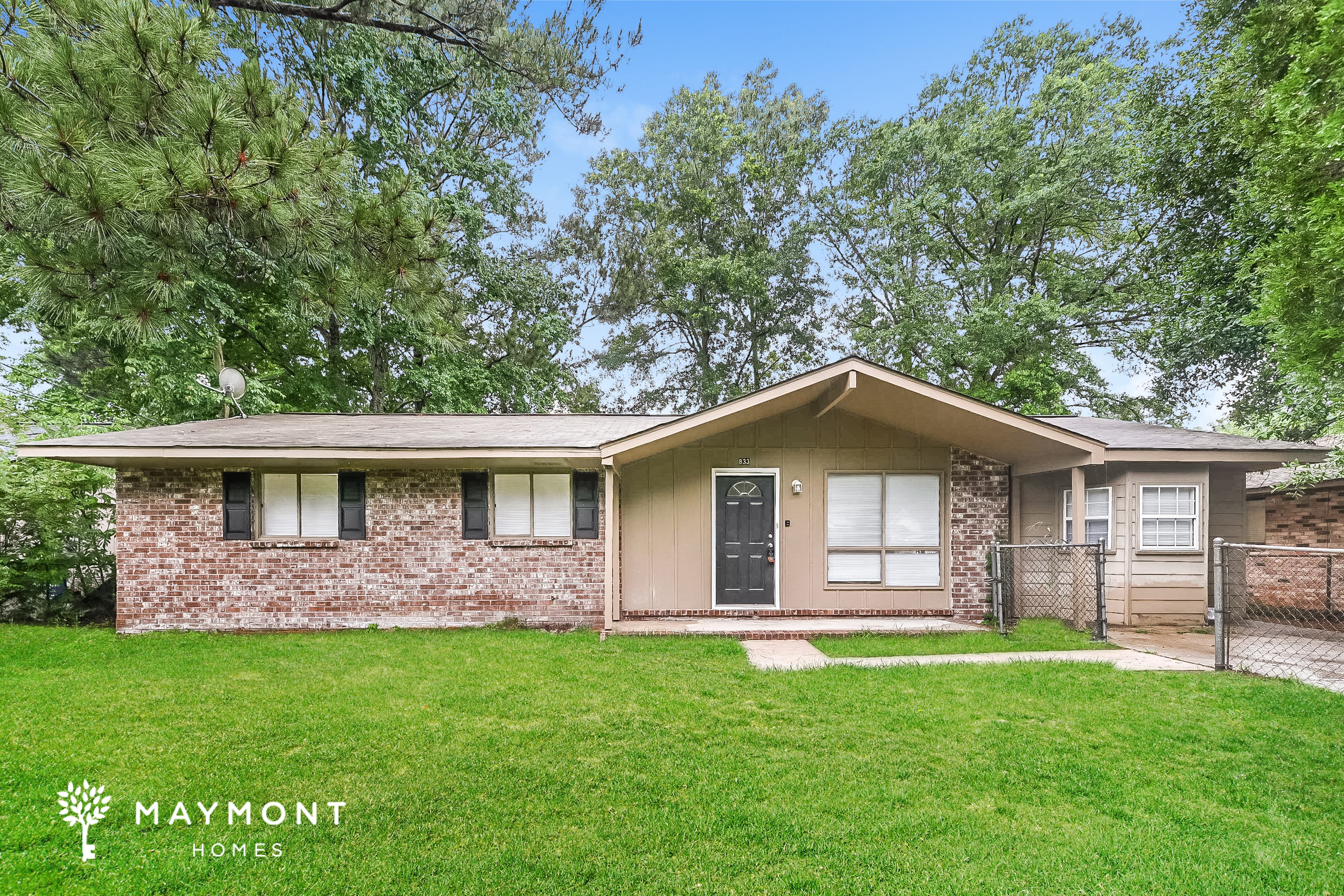833 Hoss Rd