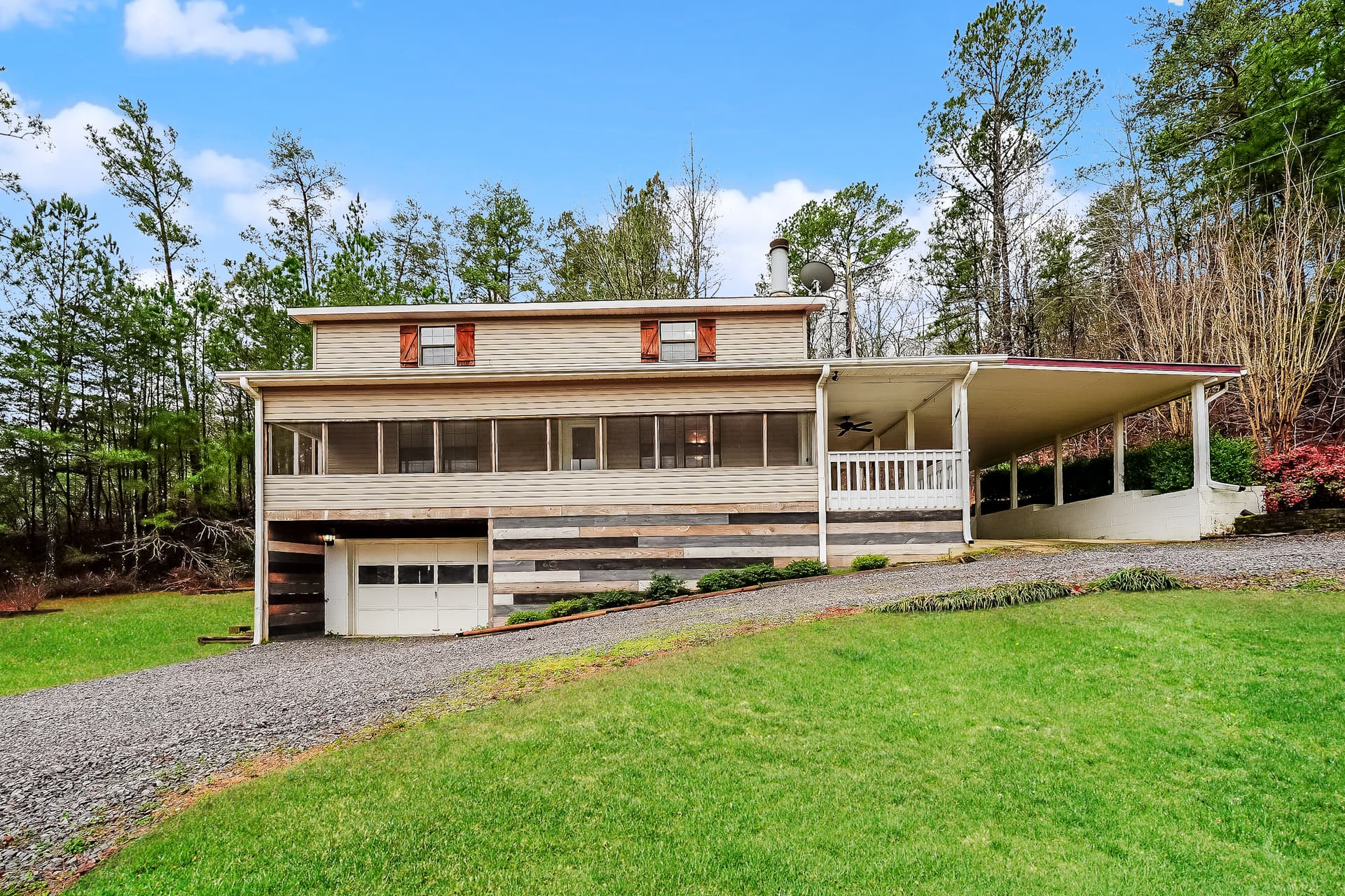 356 Lakeshore Circle