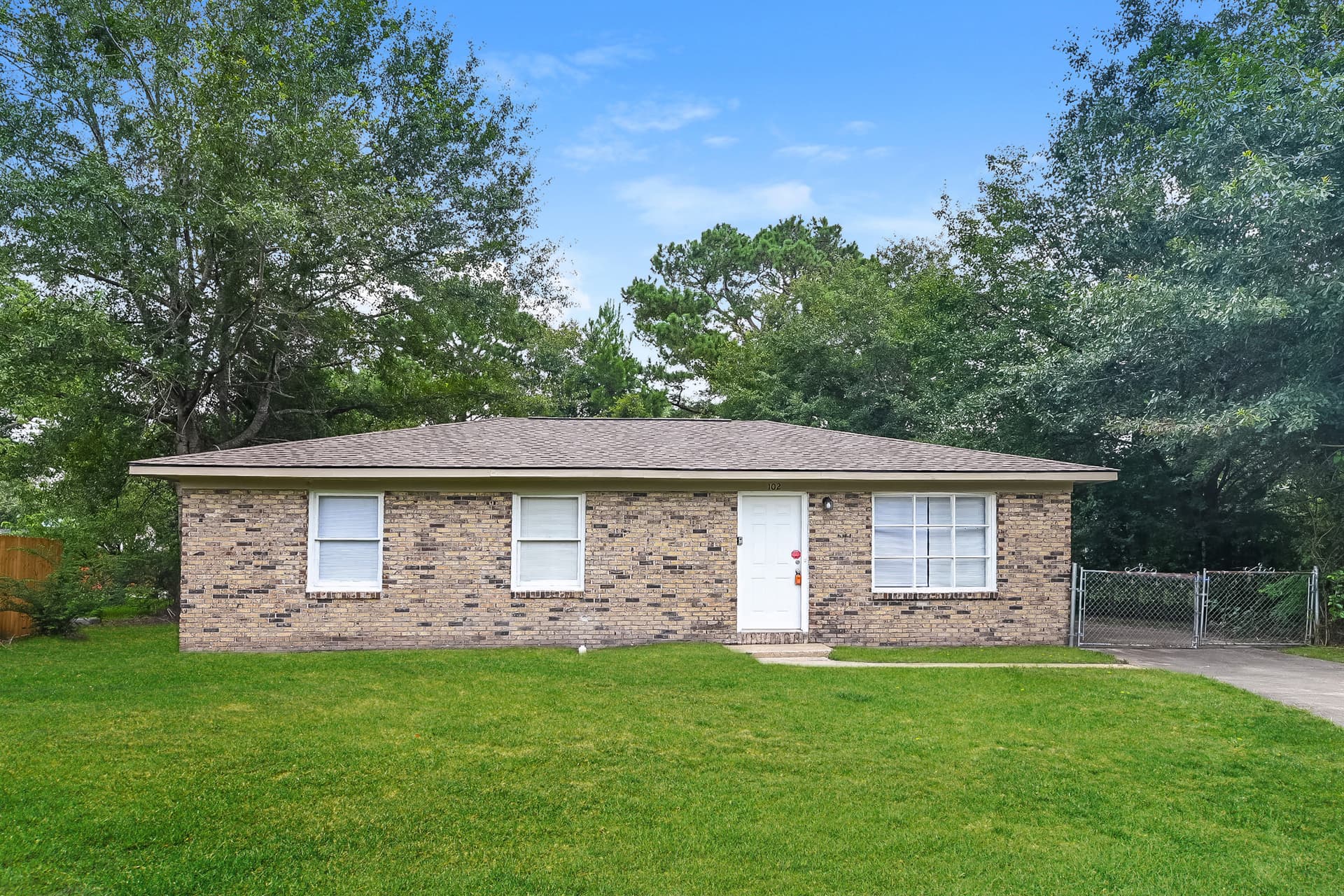 102 Lily Pl