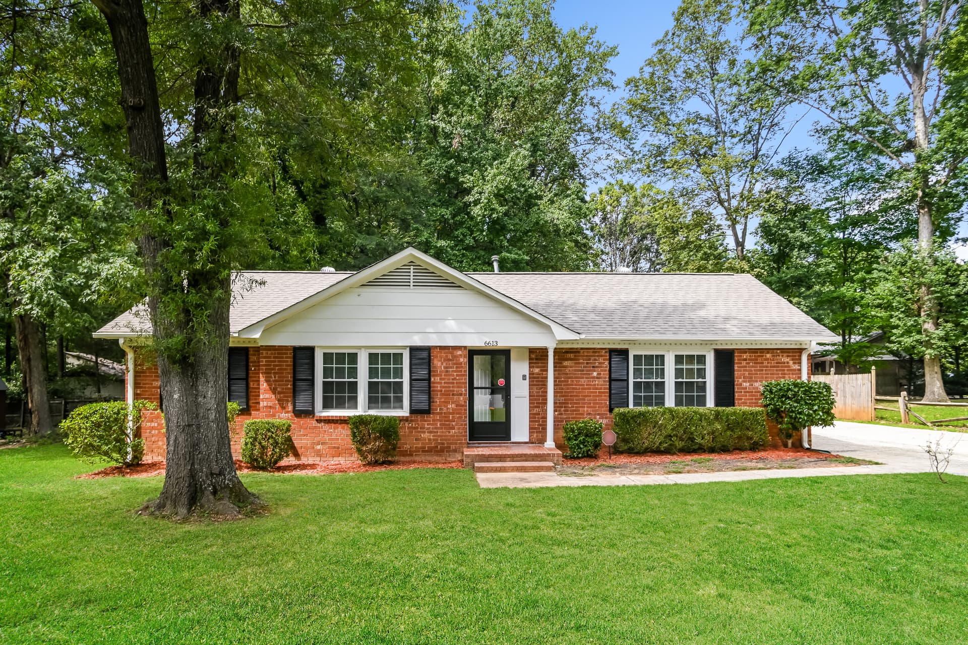6613 Elm Forest Drive