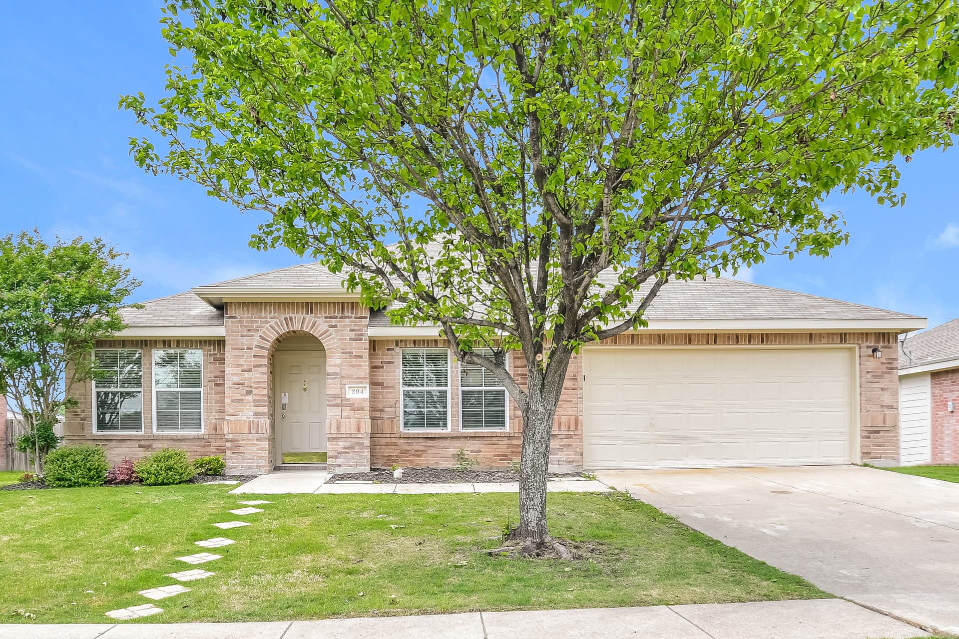 204 Independence Trl