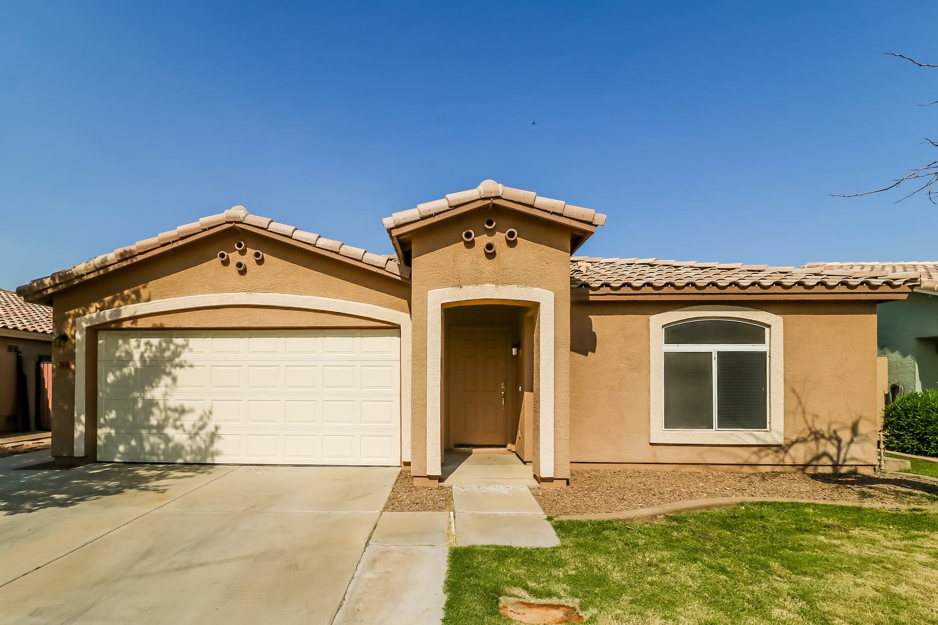 2436 S 71st Dr