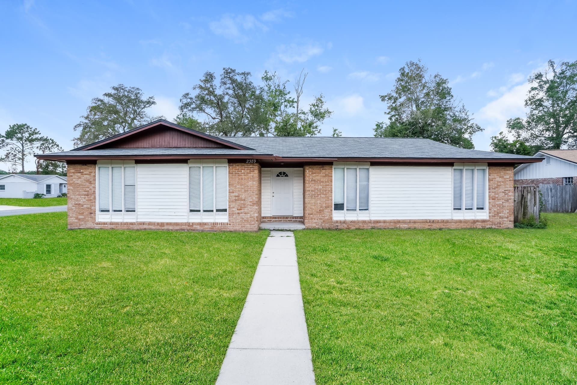 2389 Grace Ln