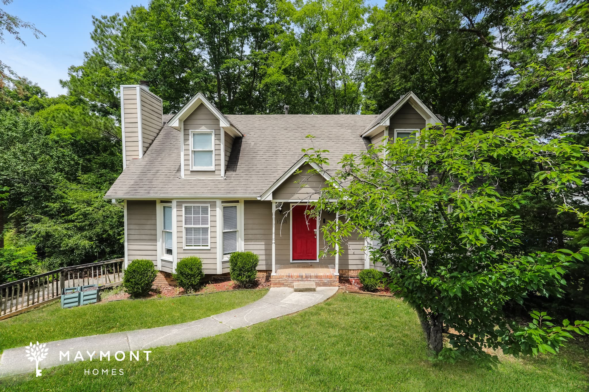 1208 Americana Dr