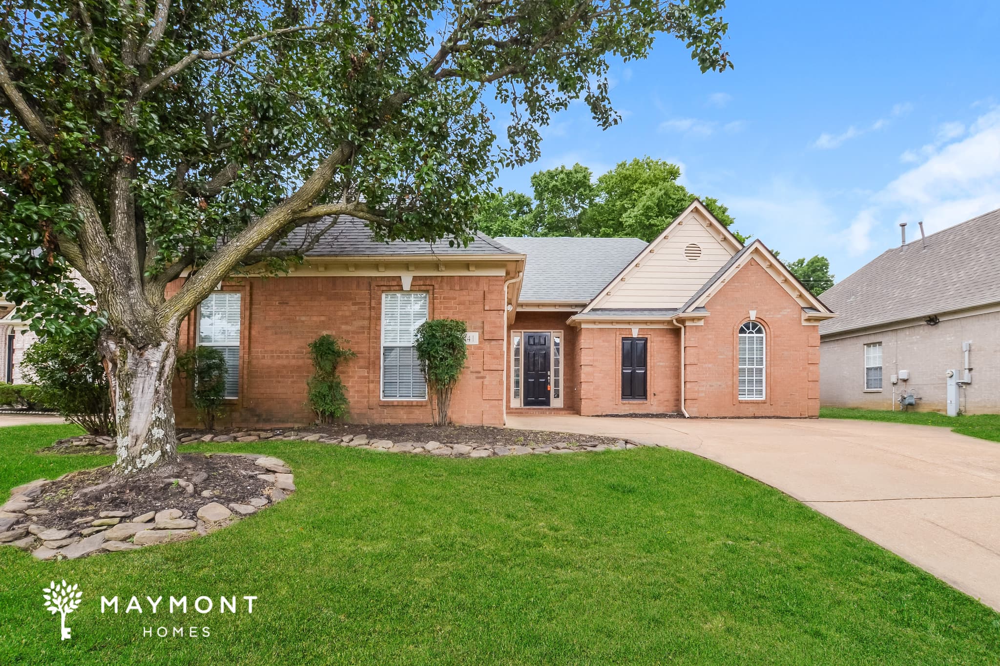 8441 Shady Elm Dr
